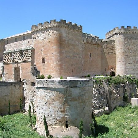 Posada Real Castillo Del Buen Amor Topas Экстерьер фото