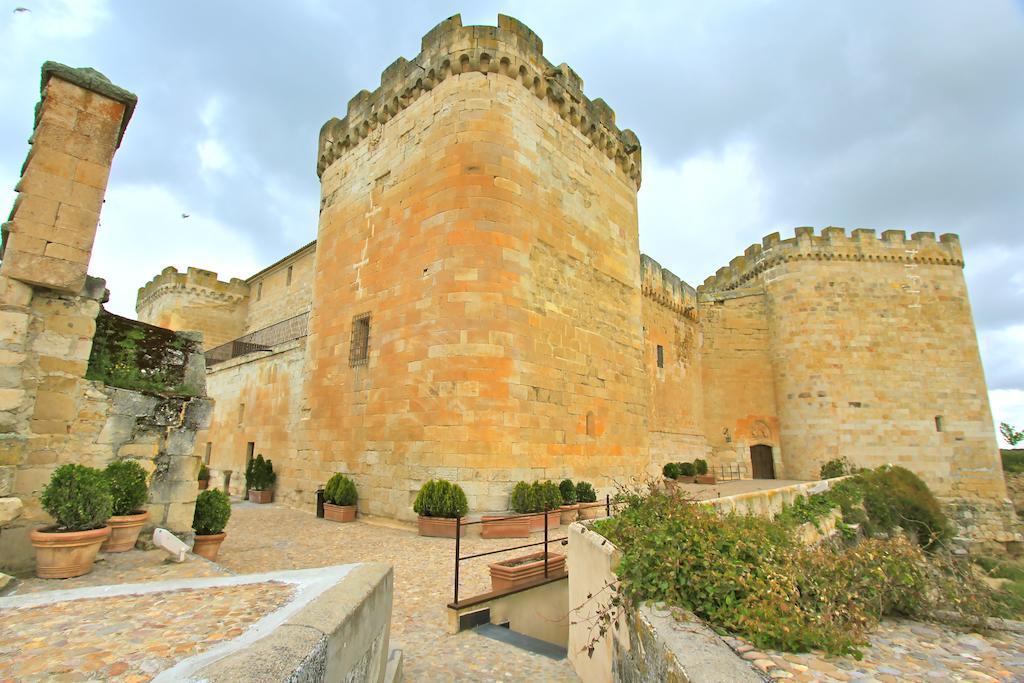 Posada Real Castillo Del Buen Amor Topas Экстерьер фото
