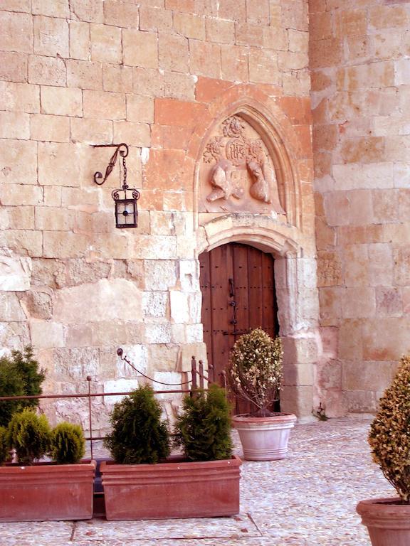 Posada Real Castillo Del Buen Amor Topas Экстерьер фото
