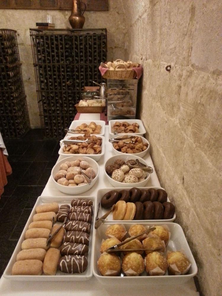 Posada Real Castillo Del Buen Amor Topas Экстерьер фото