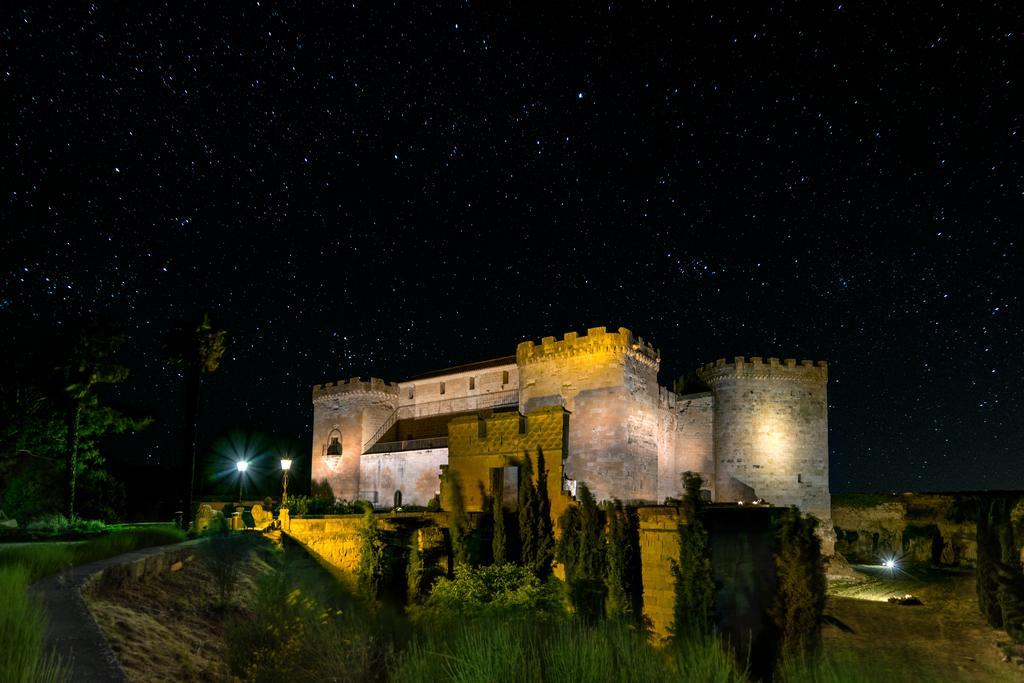 Posada Real Castillo Del Buen Amor Topas Экстерьер фото