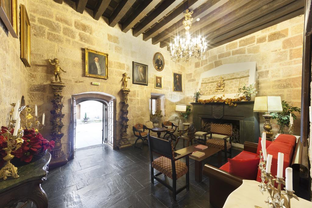 Posada Real Castillo Del Buen Amor Topas Экстерьер фото