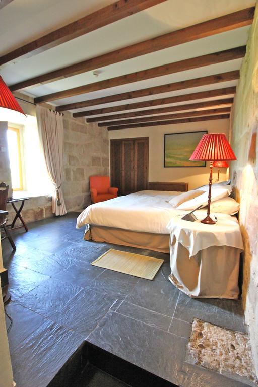 Posada Real Castillo Del Buen Amor Topas Экстерьер фото